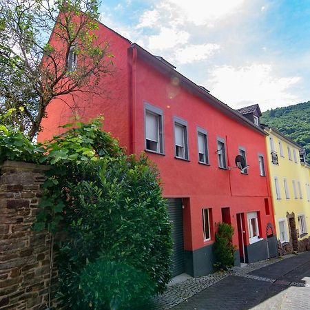 Apartment Mit Kleinem Innenhof Im Erdgeschoss Fuer Bis Zu 4 Personen Klotten Bagian luar foto
