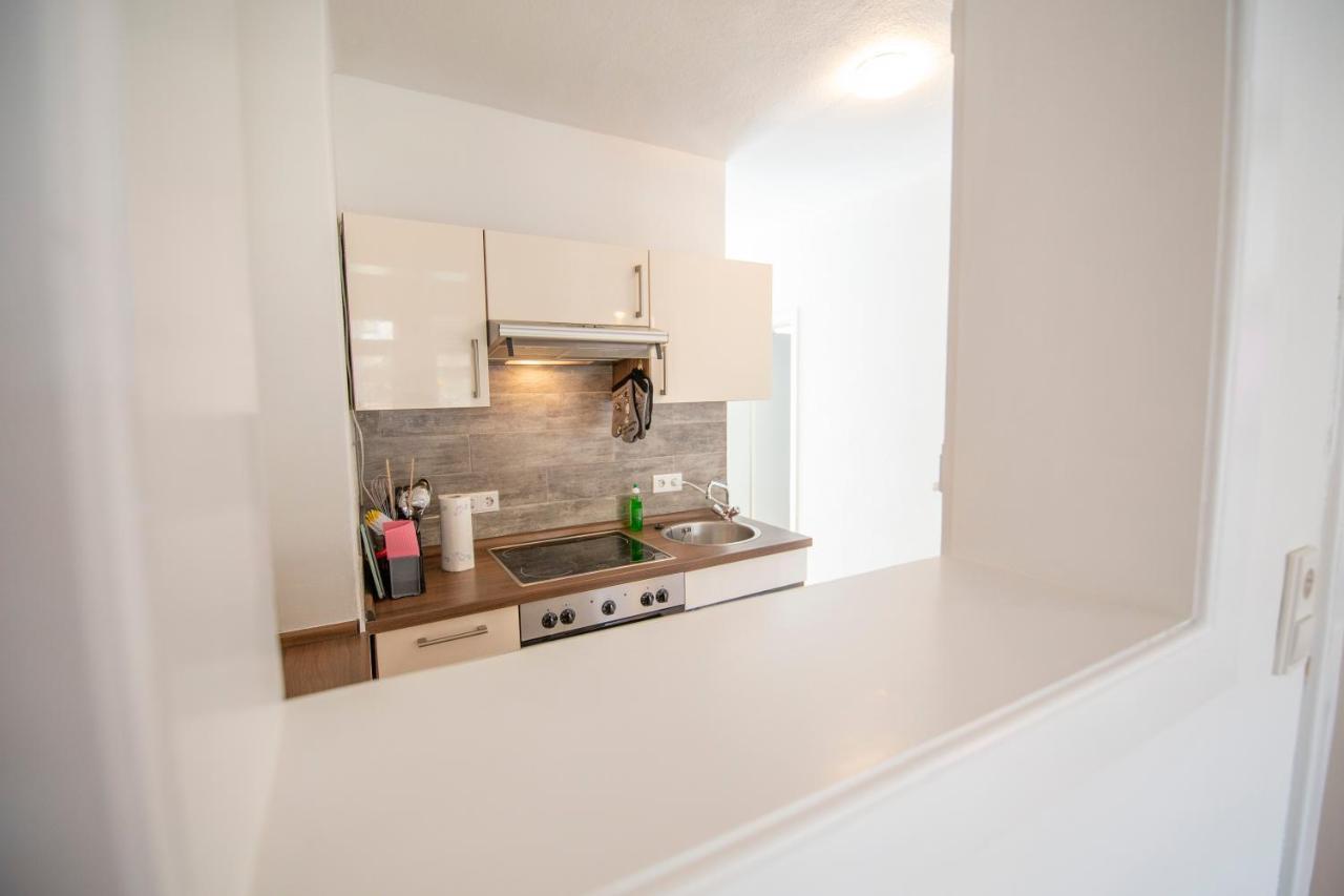 Apartment Mit Kleinem Innenhof Im Erdgeschoss Fuer Bis Zu 4 Personen Klotten Bagian luar foto