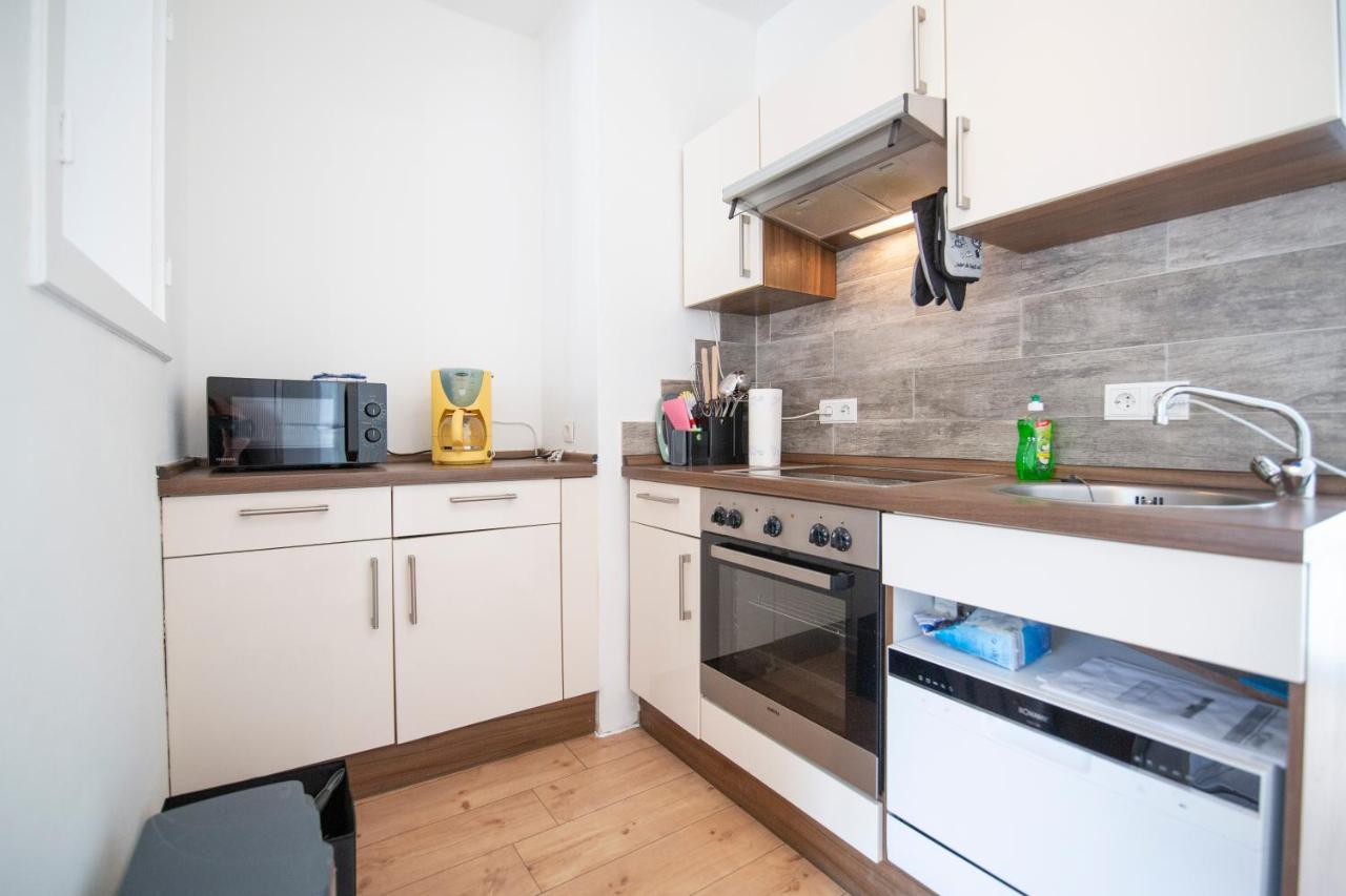 Apartment Mit Kleinem Innenhof Im Erdgeschoss Fuer Bis Zu 4 Personen Klotten Bagian luar foto