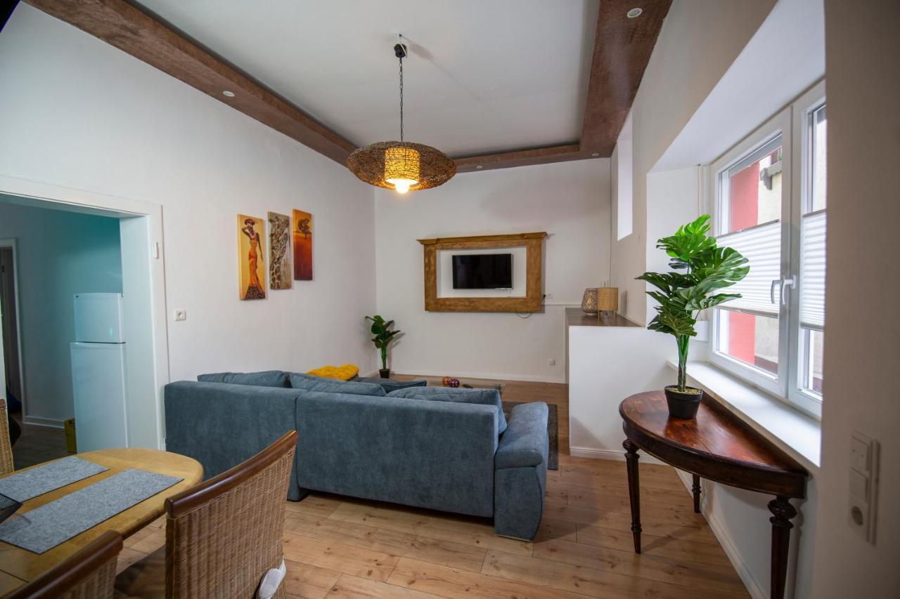 Apartment Mit Kleinem Innenhof Im Erdgeschoss Fuer Bis Zu 4 Personen Klotten Bagian luar foto